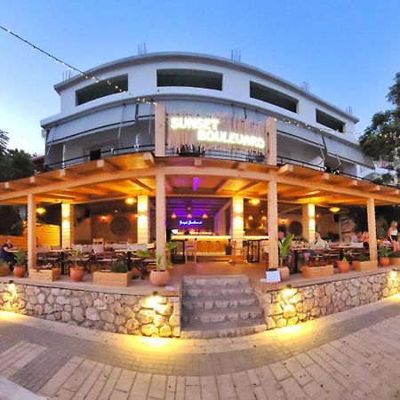 Sunset Boulevard Hotel Qeparo Exterior foto